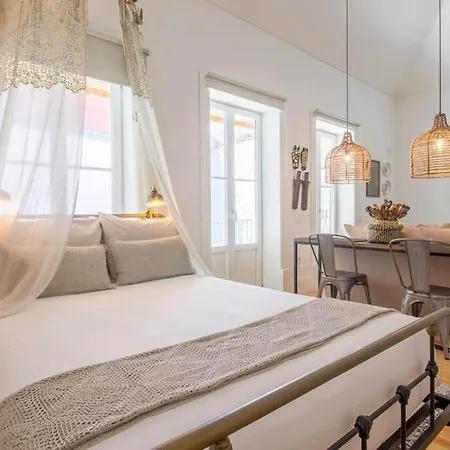 Appartement And Lovely With Balcony In *